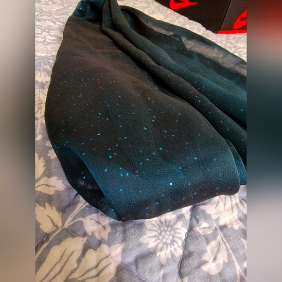 NWT Teal Shimmer Wrap - Picture 3 of 6